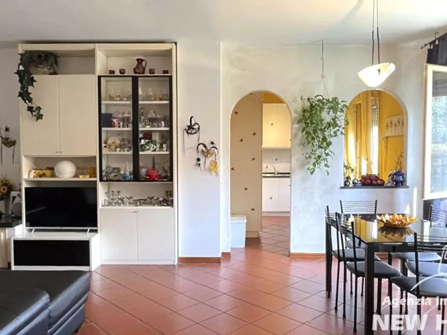 Immagine 2 di Appartamento in vendita  a Vecchiano