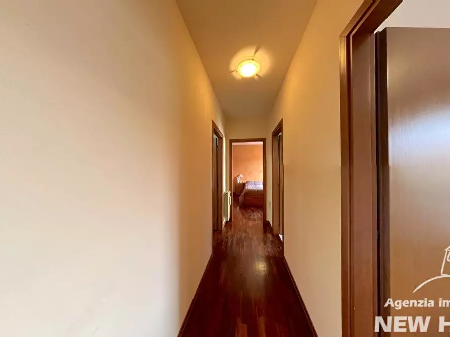 Immagine 22 di Appartamento in vendita  a Vecchiano