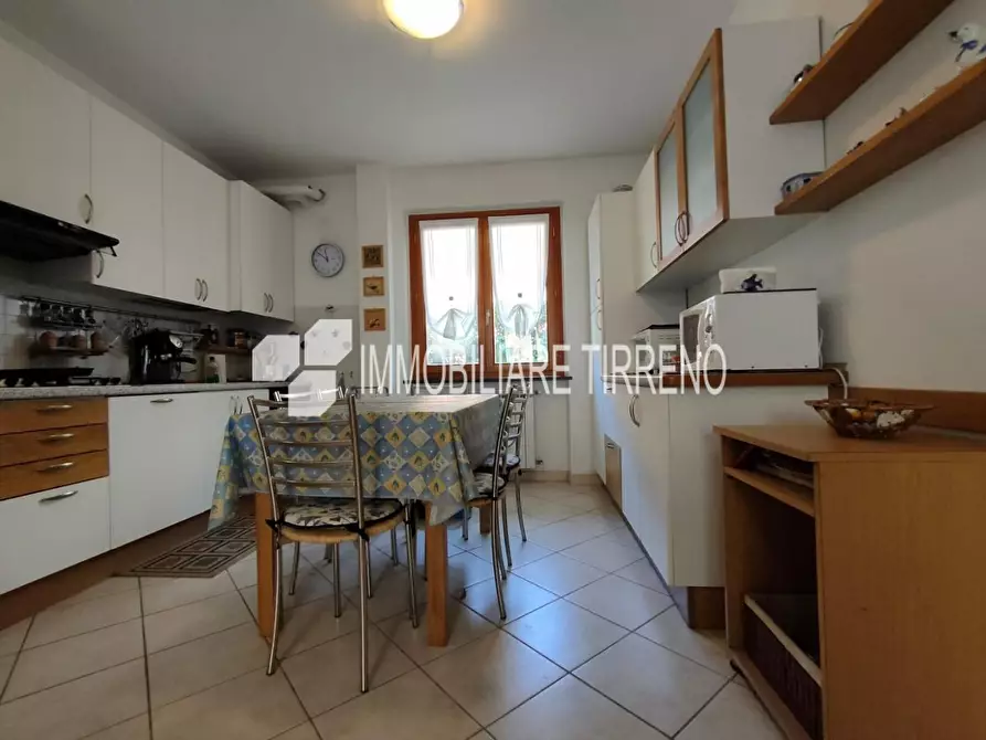 Immagine 7 di Appartamento in affitto  a Massa