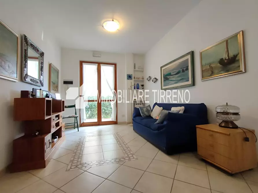 Immagine 6 di Appartamento in affitto  a Massa