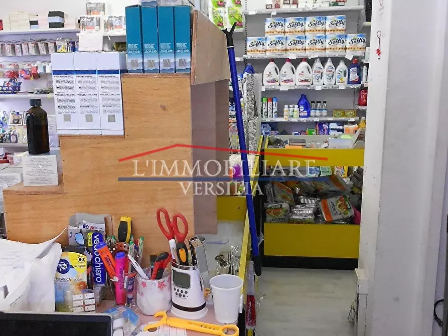 Immagine 11 di Attività commerciale in vendita  a Massa