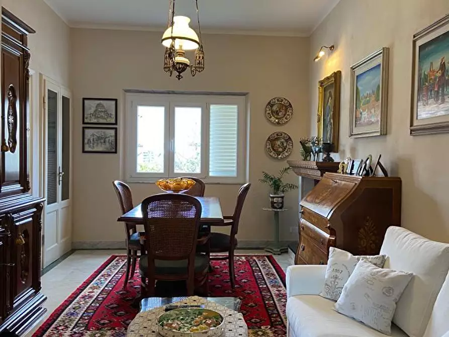 Immagine 6 di Villa in affitto  a Seravezza