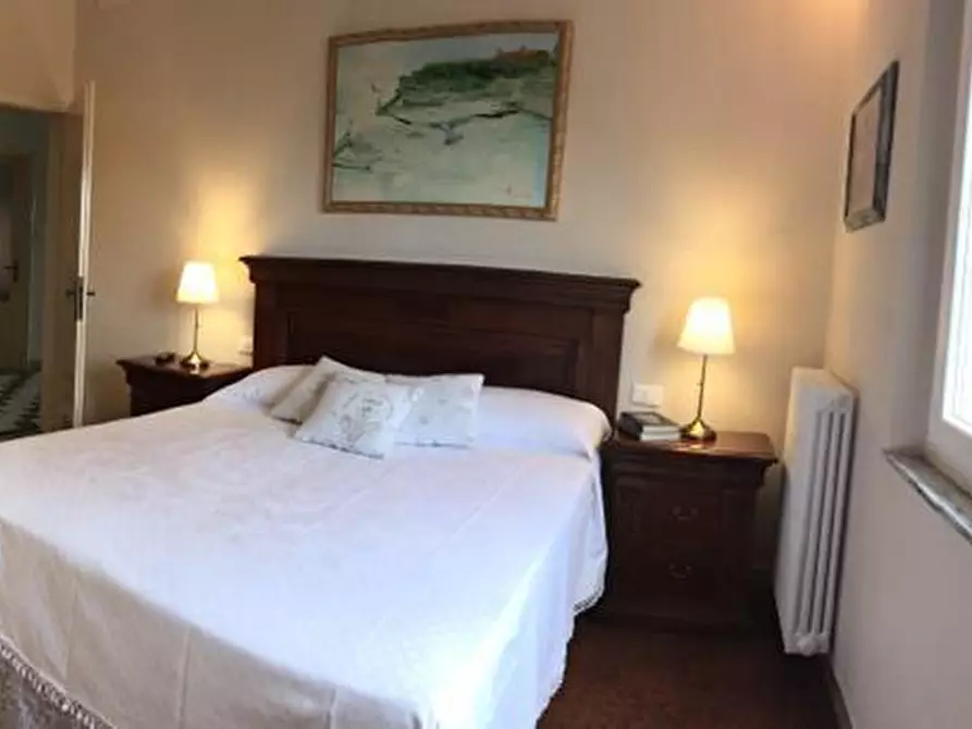 Immagine 7 di Villa in affitto  a Seravezza