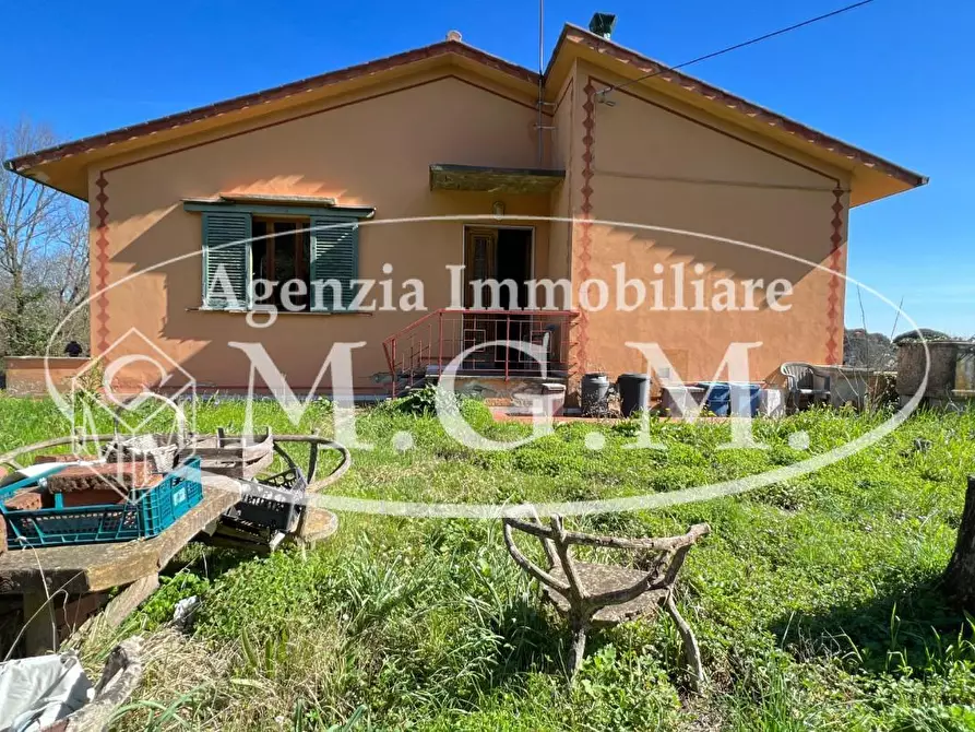 Immagine 1 di Villa in vendita  a Santa Maria A Monte