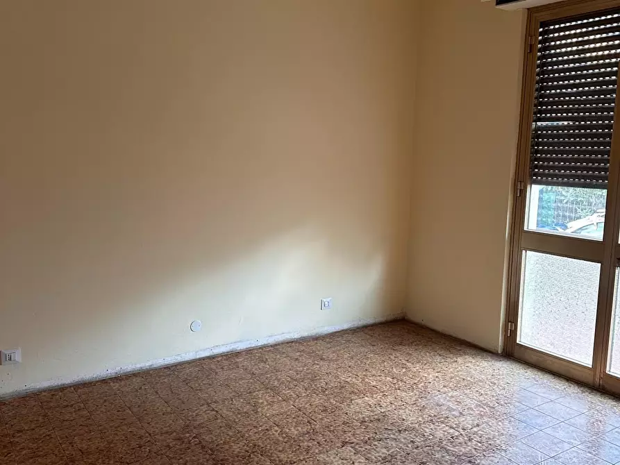 Immagine 3 di Appartamento in vendita  a Massa