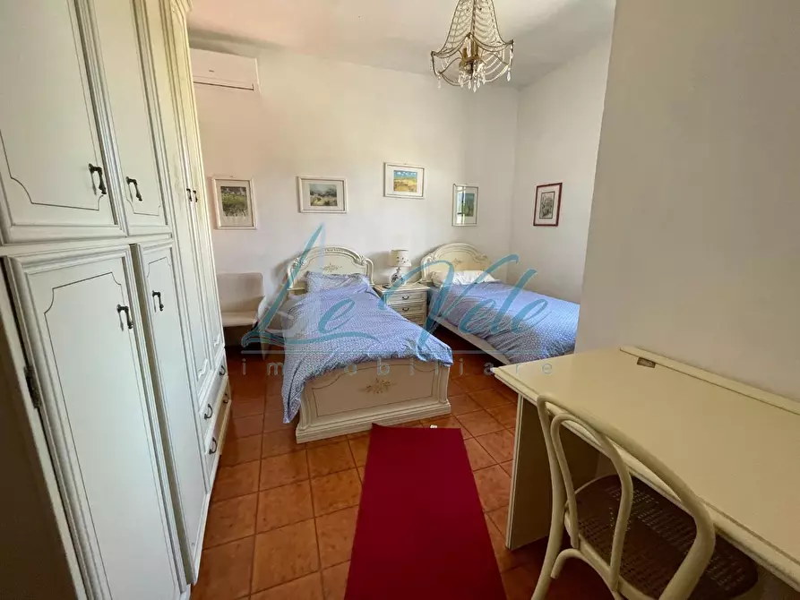 Immagine 20 di Villa in vendita  a Carrara
