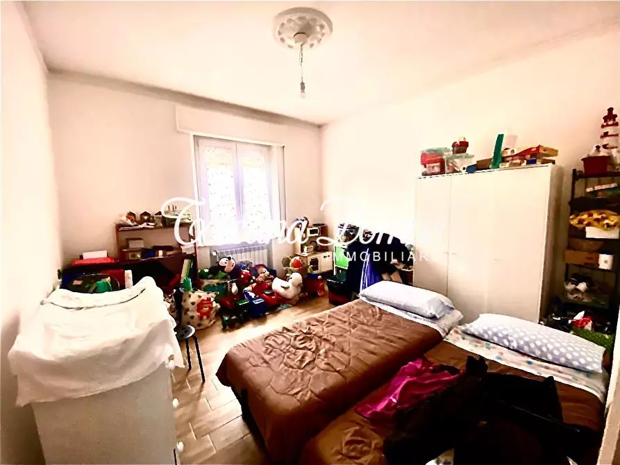Immagine 4 di Appartamento in vendita  a Siena