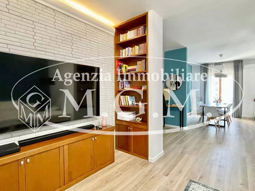 Immagine 12 di Appartamento in vendita  a Santa Maria A Monte