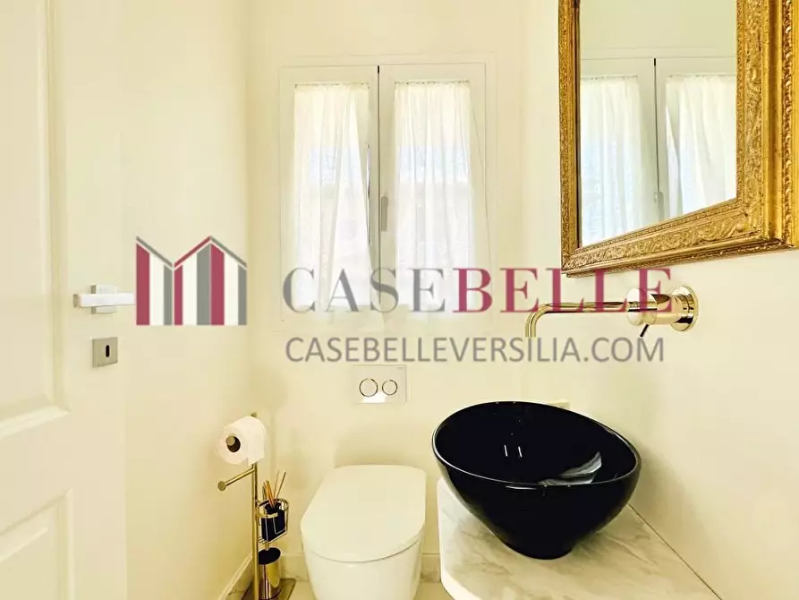 Immagine 5 di Appartamento in affitto  a Forte Dei Marmi