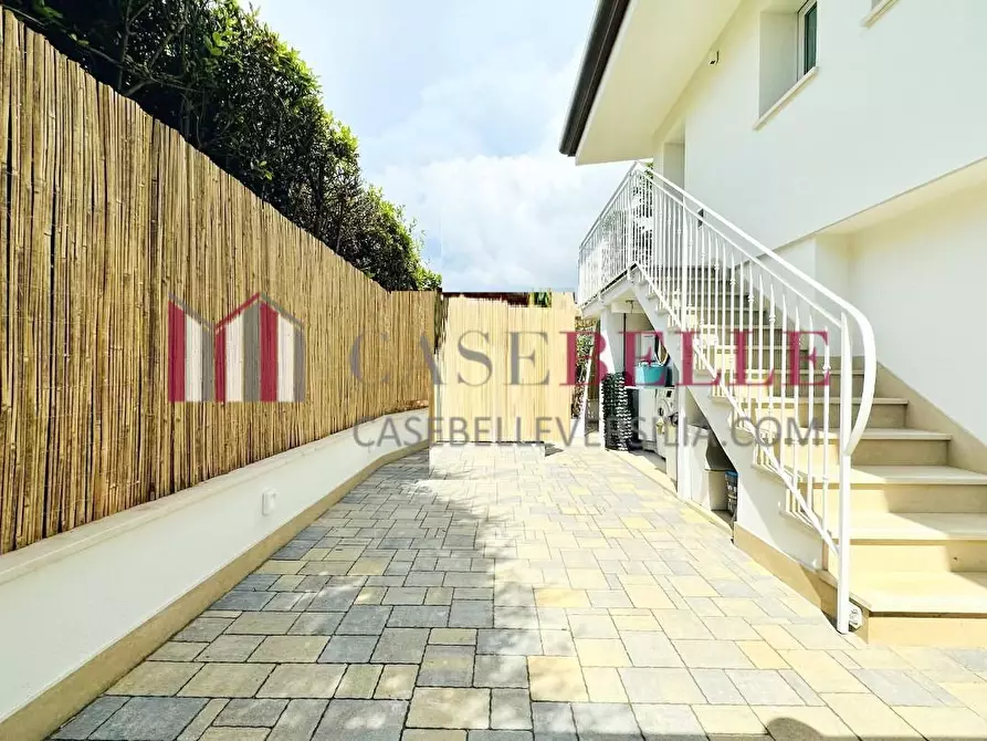 Immagine 39 di Appartamento in affitto  a Forte Dei Marmi