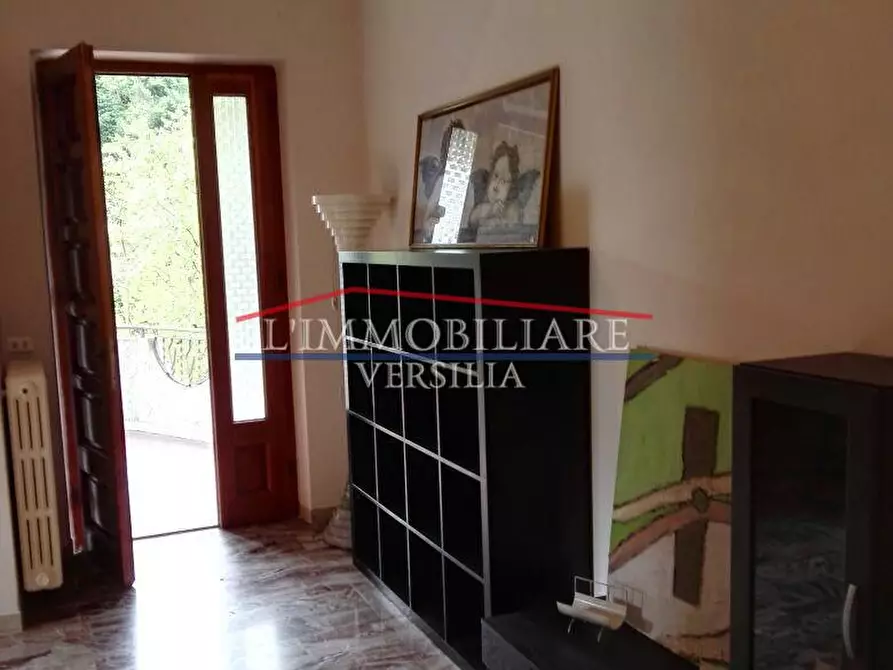 Immagine 12 di Villa in vendita  a Carrara