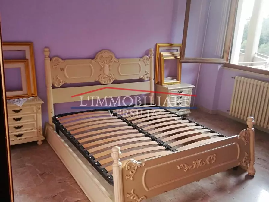 Immagine 17 di Villa in vendita  a Carrara