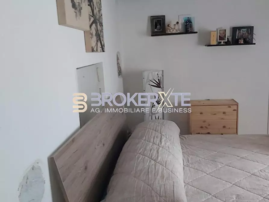 Immagine 4 di Porzione di casa in vendita  a Carrara