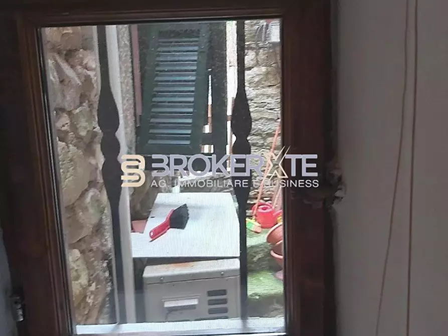 Immagine 5 di Porzione di casa in vendita  a Carrara