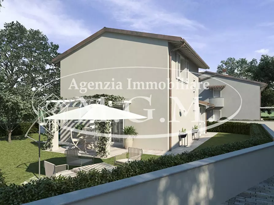 Immagine 26 di Casa trifamiliare in vendita  a Calcinaia