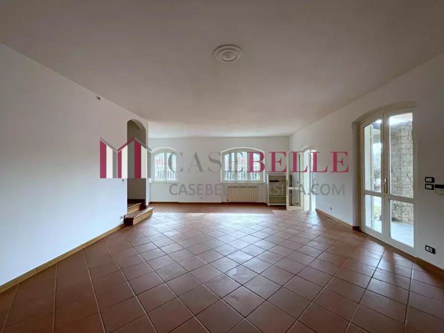 Immagine 9 di Villa in vendita  a Camaiore