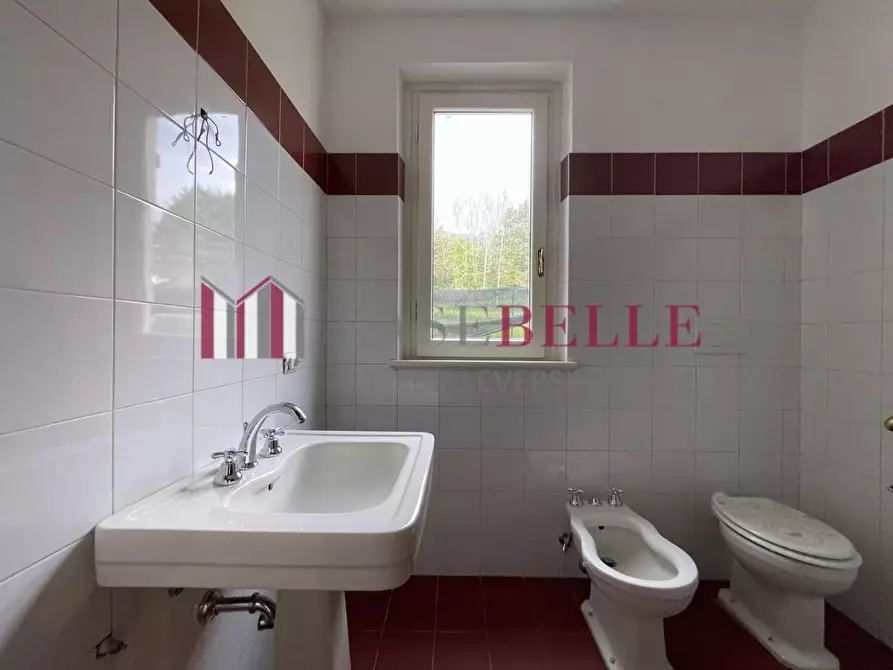 Immagine 27 di Villa in vendita  a Camaiore