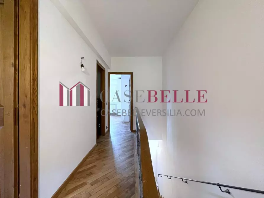 Immagine 36 di Villa in vendita  a Camaiore