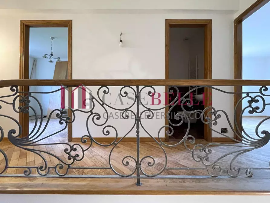 Immagine 34 di Villa in vendita  a Camaiore