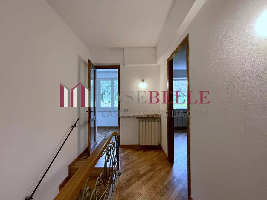 Immagine 53 di Villa in vendita  a Camaiore