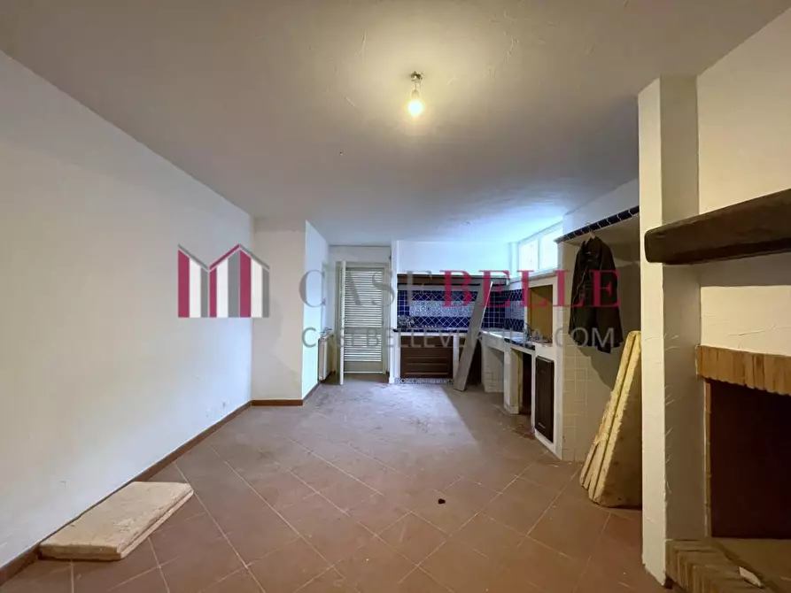 Immagine 89 di Villa in vendita  a Camaiore