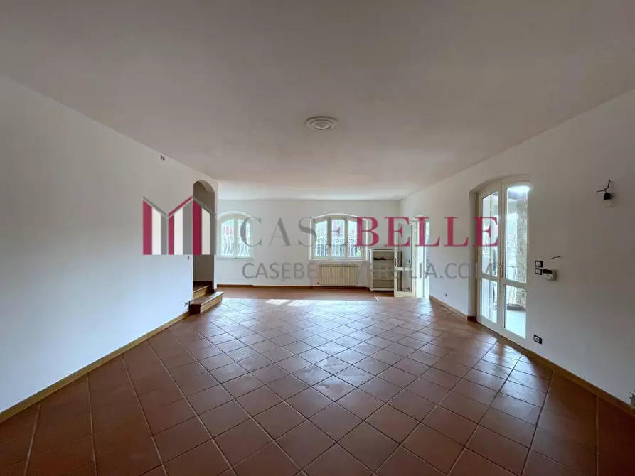 Immagine 12 di Villa in vendita  a Camaiore