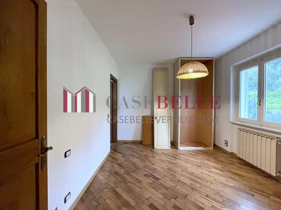 Immagine 57 di Villa in vendita  a Camaiore