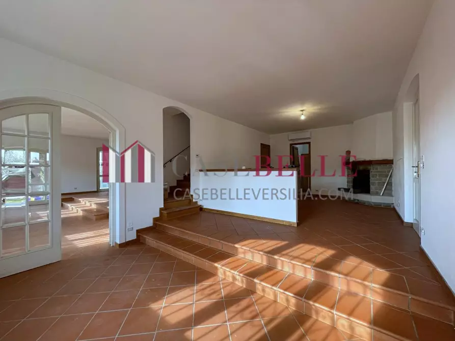 Immagine 21 di Villa in vendita  a Camaiore