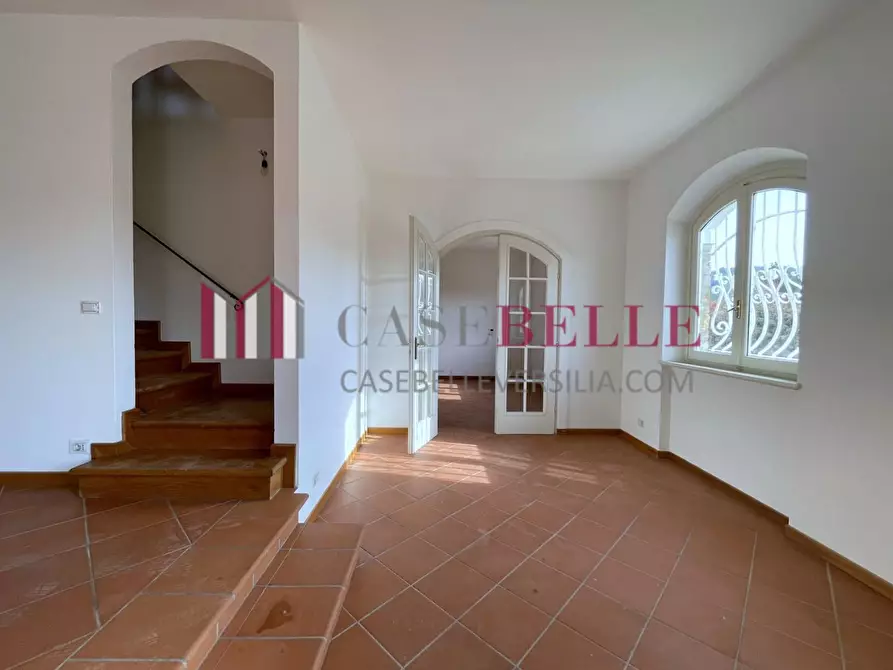 Immagine 6 di Villa in vendita  a Camaiore