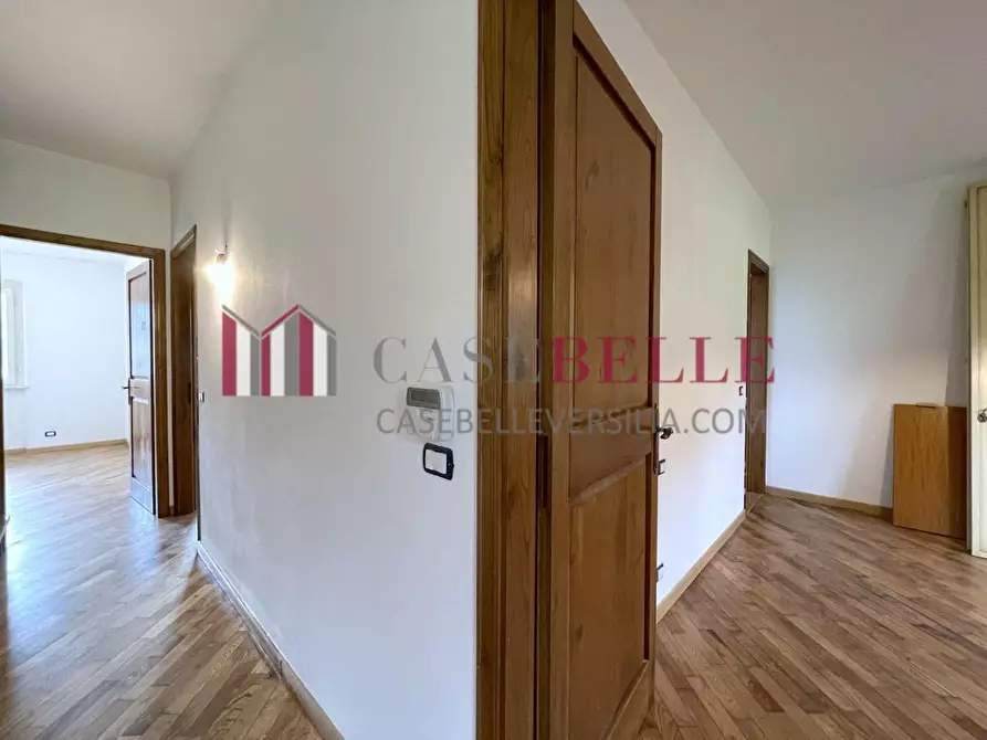 Immagine 56 di Villa in vendita  a Camaiore