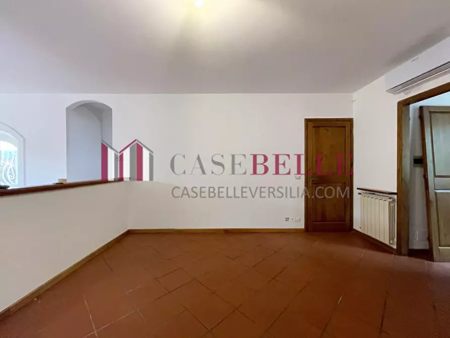 Immagine 24 di Villa in vendita  a Camaiore
