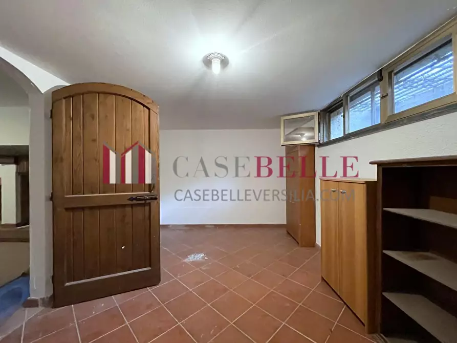 Immagine 92 di Villa in vendita  a Camaiore