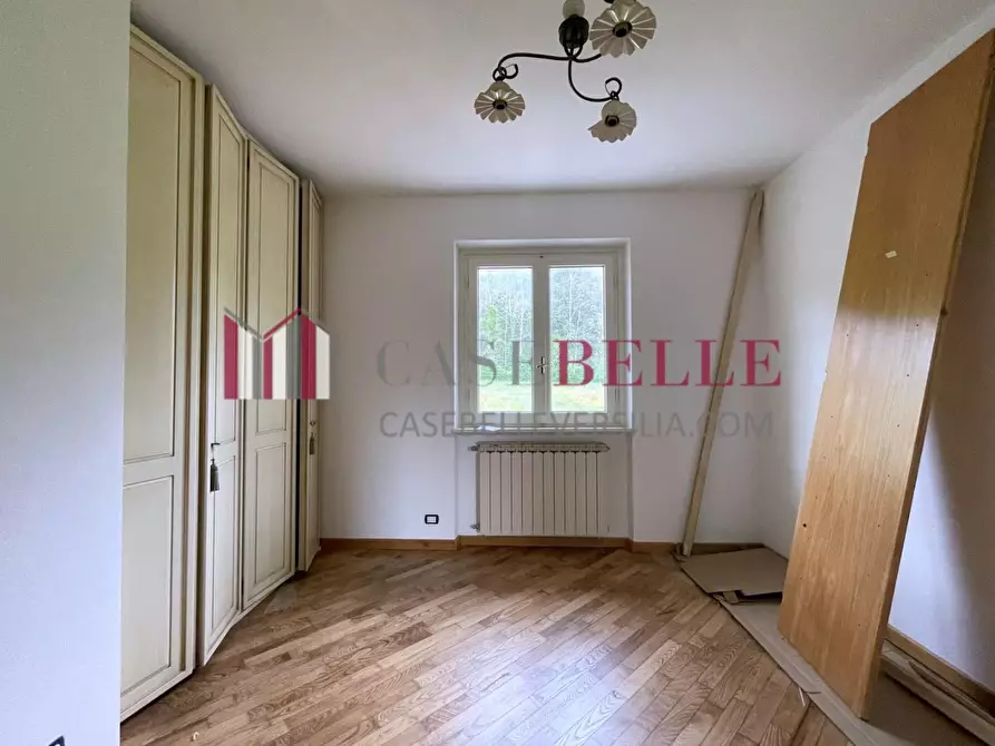 Immagine 39 di Villa in vendita  a Camaiore