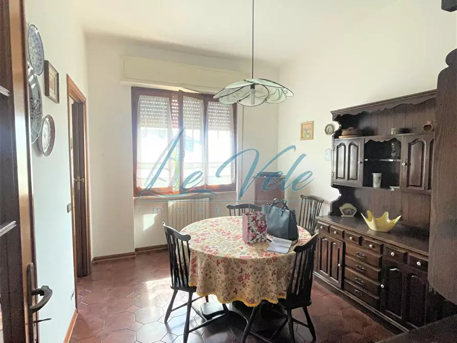 Immagine 6 di Appartamento in vendita  a Massa