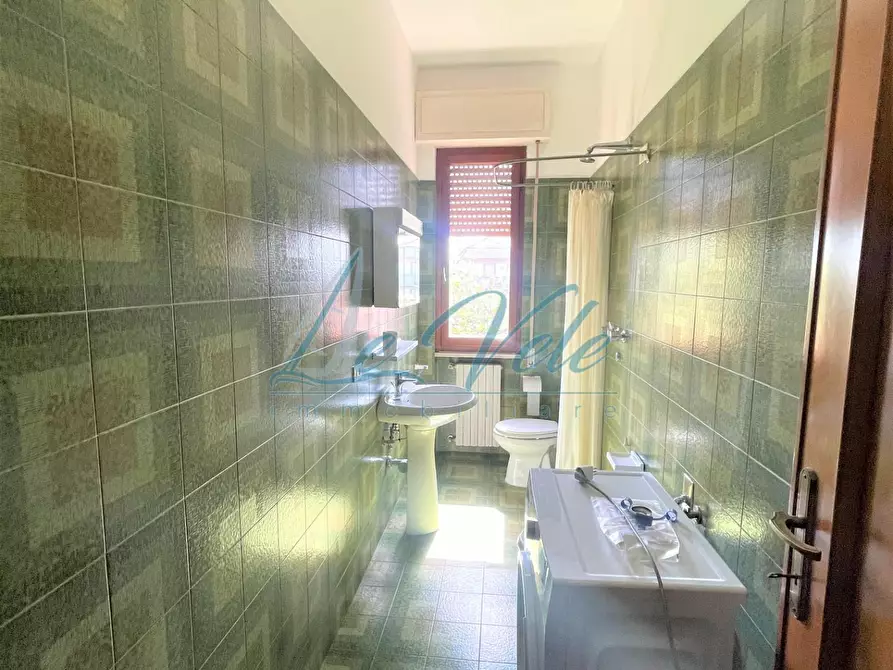 Immagine 12 di Appartamento in vendita  a Massa