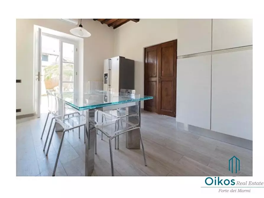 Immagine 15 di Villa in affitto  a Forte Dei Marmi