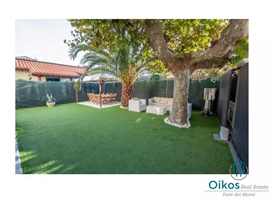 Immagine 3 di Villa in affitto  a Forte Dei Marmi
