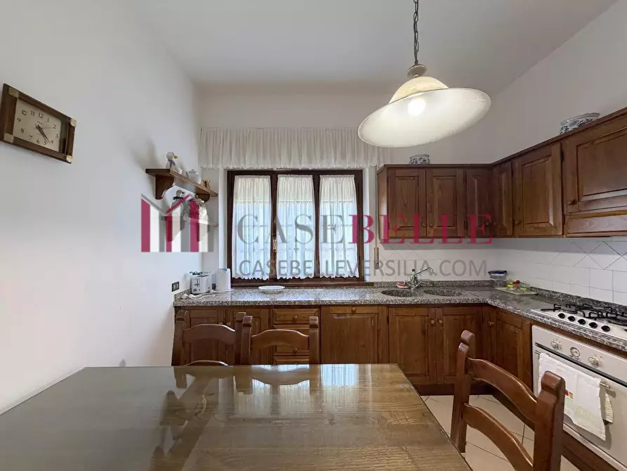 Immagine 21 di Casa indipendente in vendita  a Camaiore