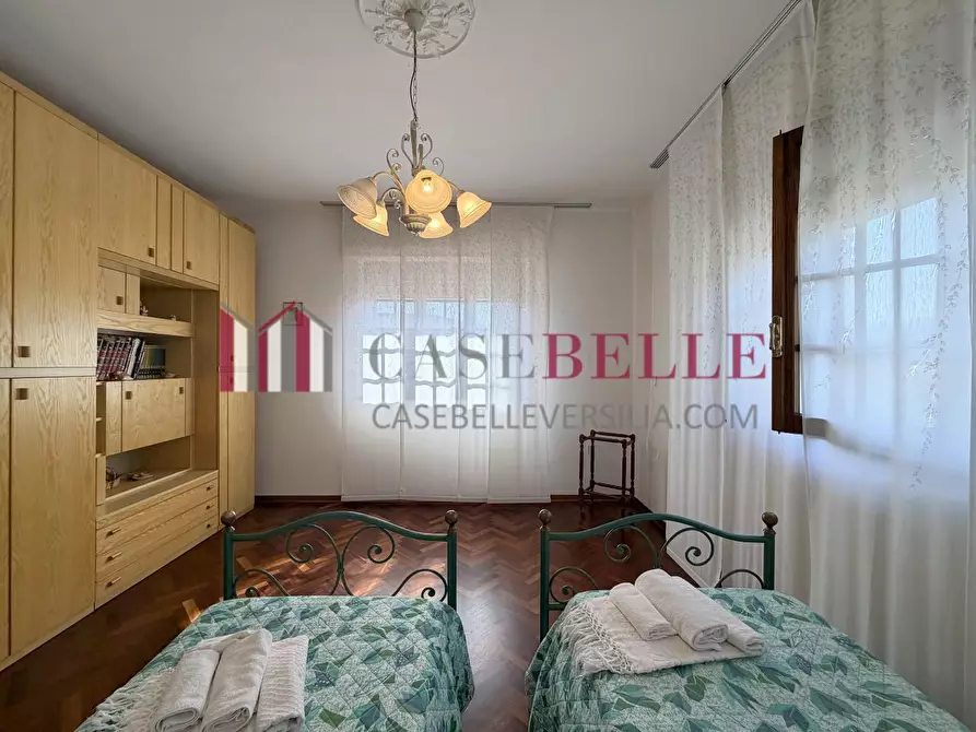 Immagine 39 di Casa indipendente in vendita  a Camaiore
