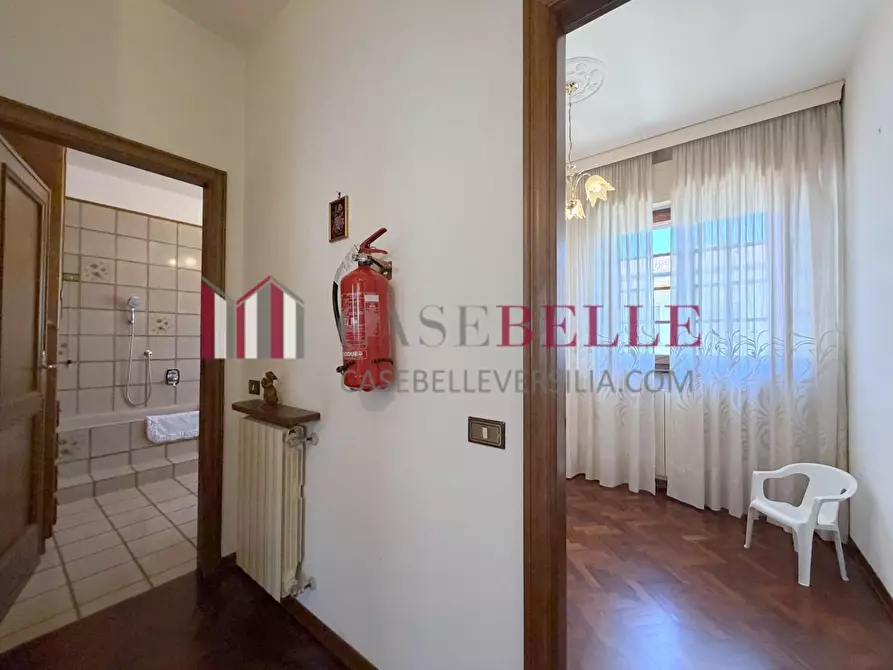 Immagine 47 di Casa indipendente in vendita  a Camaiore
