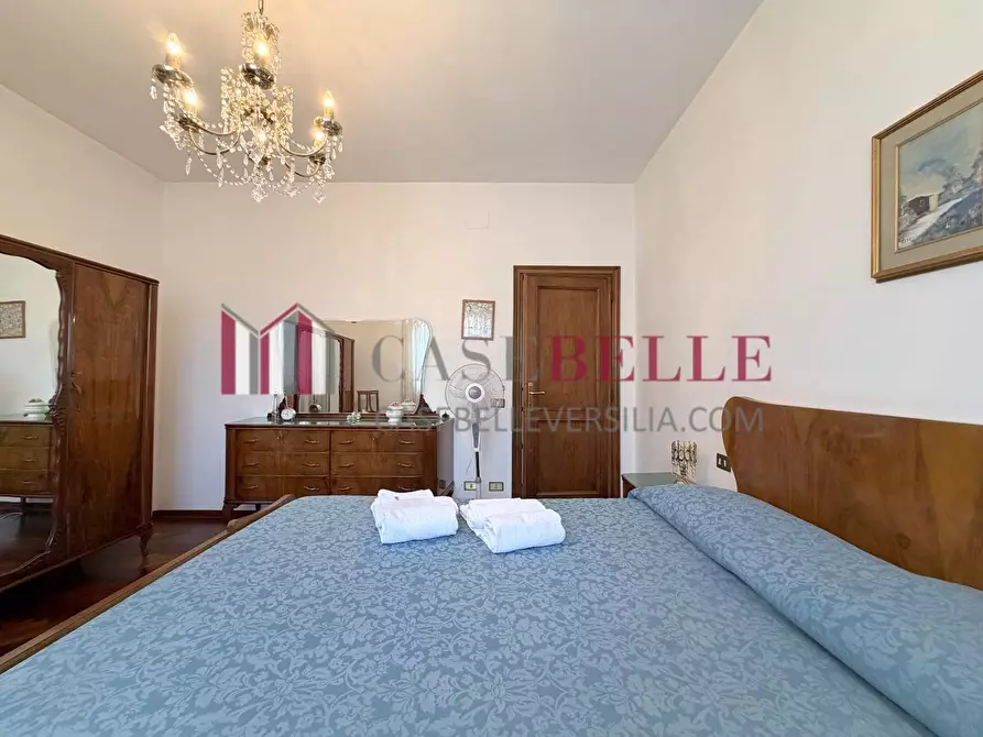 Immagine 33 di Casa indipendente in vendita  a Camaiore