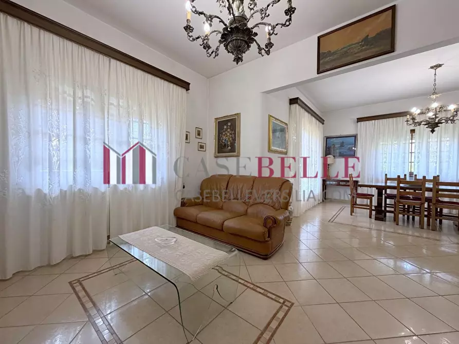 Immagine 9 di Casa indipendente in vendita  a Camaiore