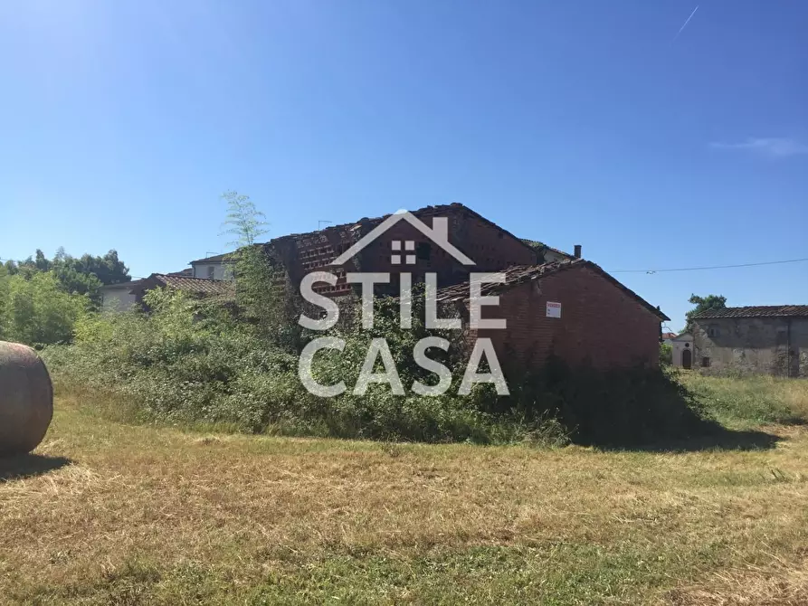 Immagine 13 di Casa colonica in vendita  a Castelfranco Di Sotto