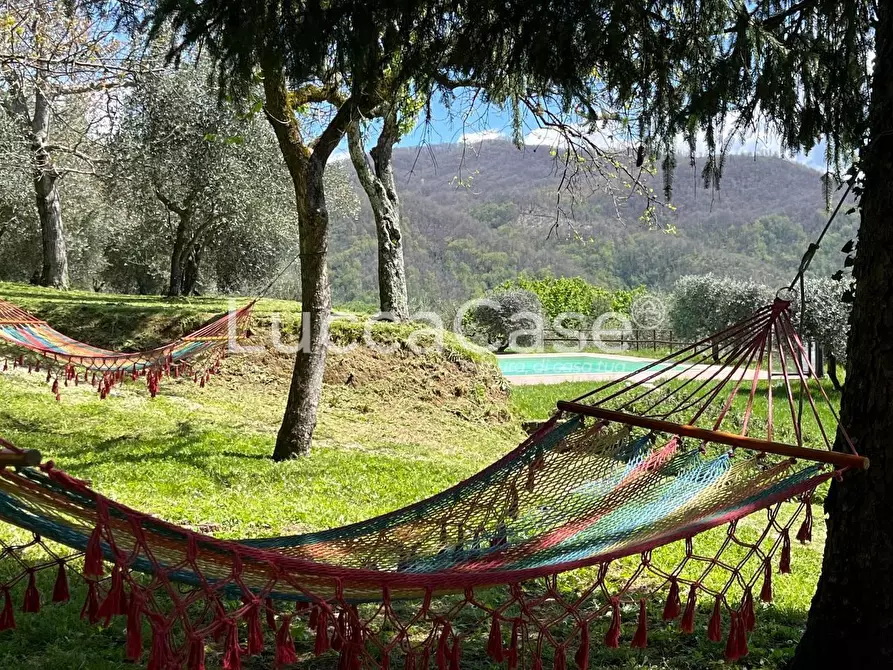 Immagine 5 di Rustico / casale in vendita  a Pescaglia