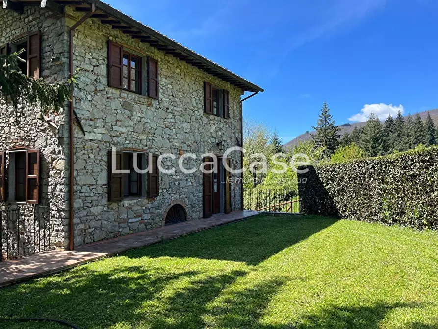 Immagine 30 di Rustico / casale in vendita  a Pescaglia