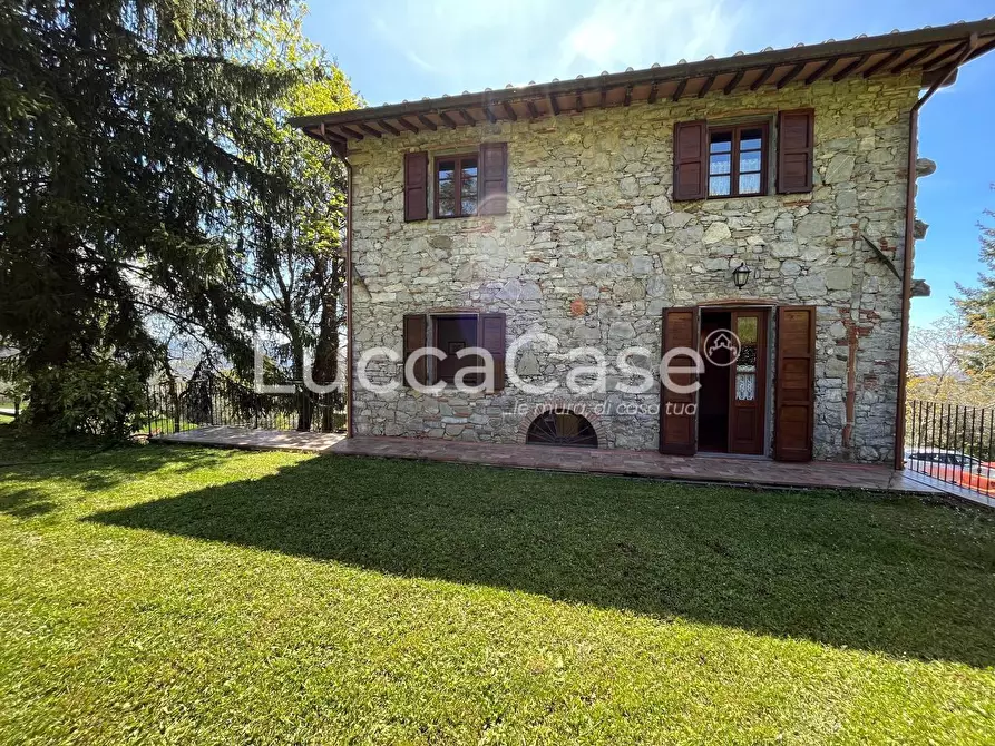 Immagine 31 di Rustico / casale in vendita  a Pescaglia