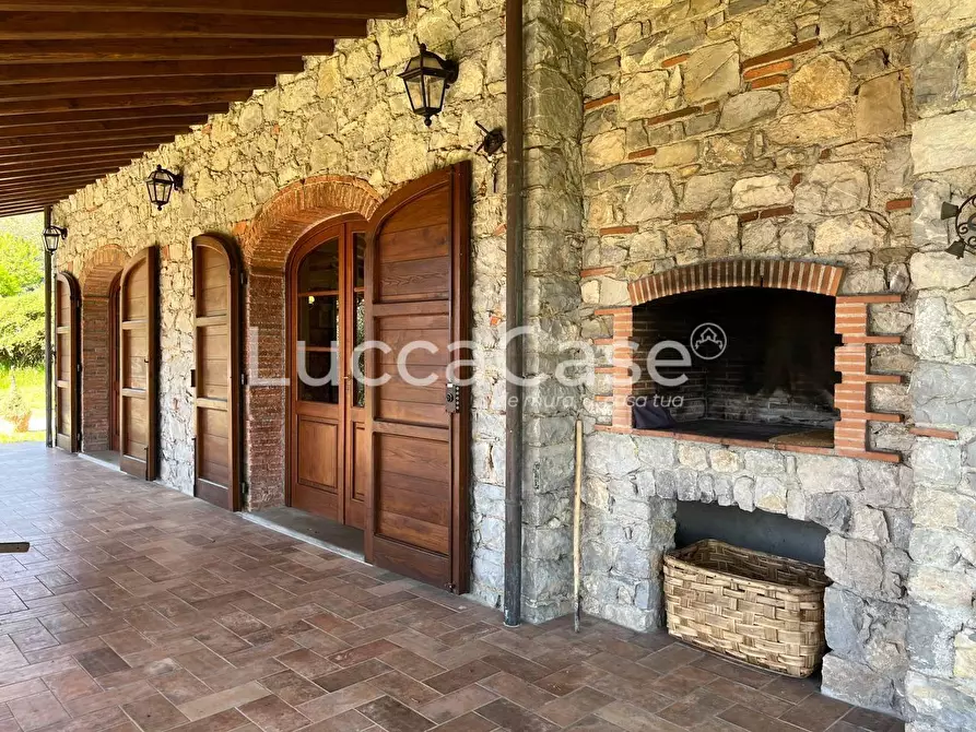 Immagine 9 di Rustico / casale in vendita  a Pescaglia