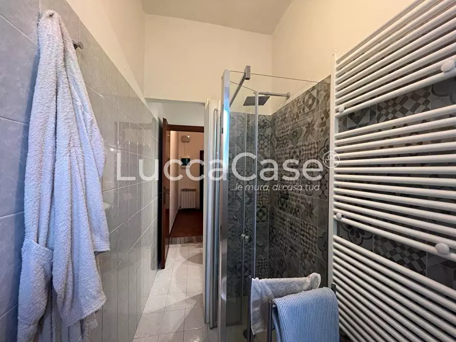 Immagine 44 di Villa in vendita  a Capannori