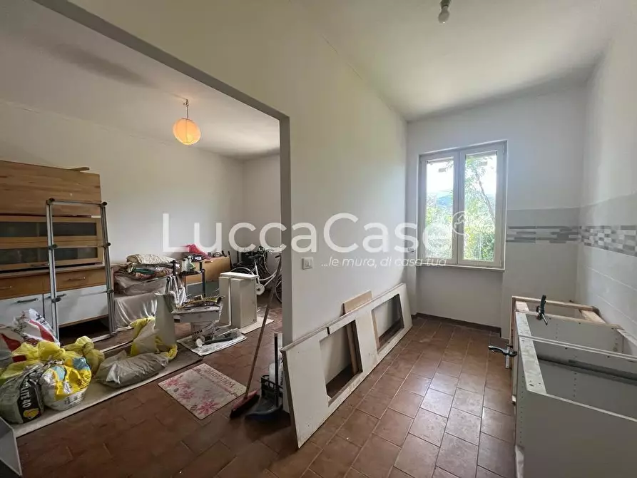 Immagine 45 di Villa in vendita  a Capannori