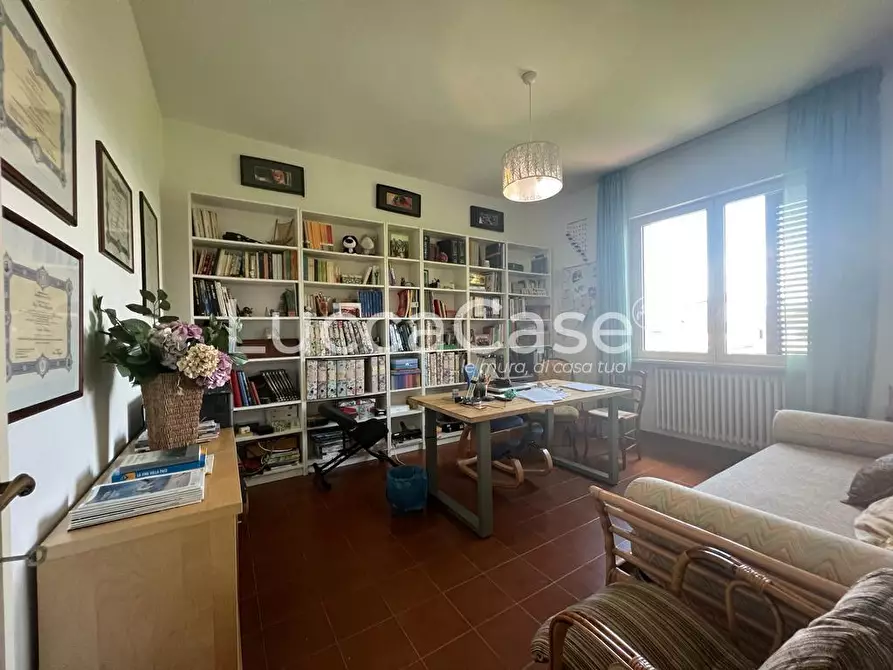 Immagine 33 di Villa in vendita  a Capannori